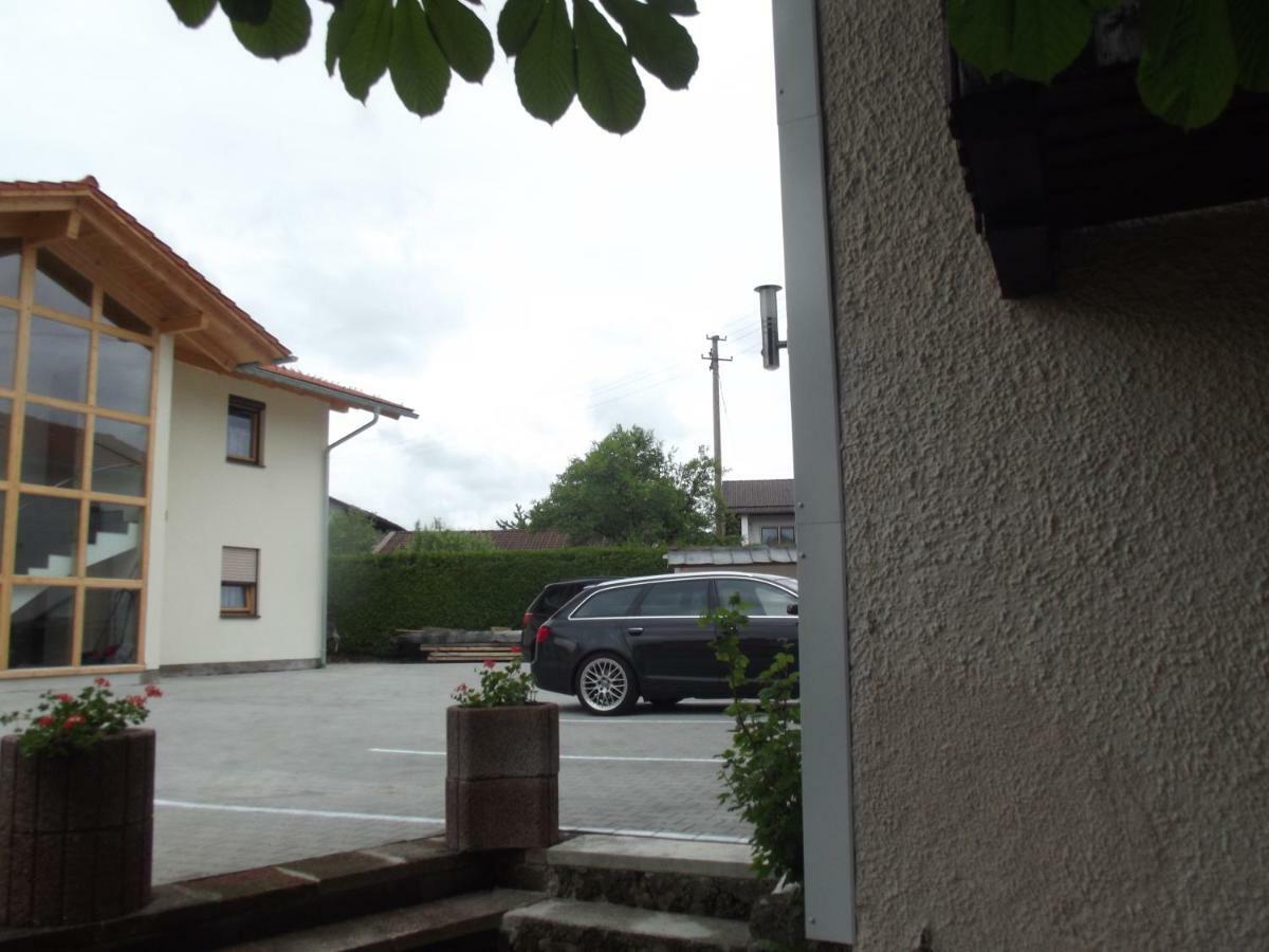 Gaestehaus Hubertus Bad Aibling Exterior photo